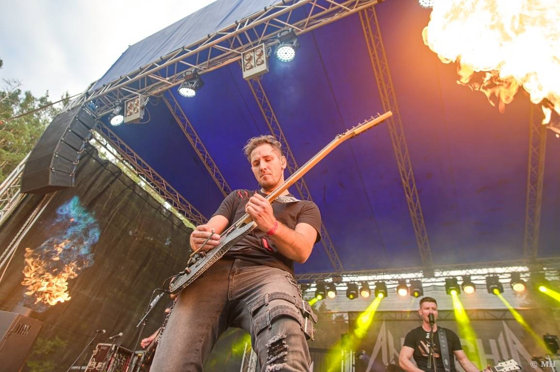 Rockové léto na Mži slavilo deset let. Festivalu blahopřáli Cocotte Minute, Komunál, De Bill Heads i Septic People