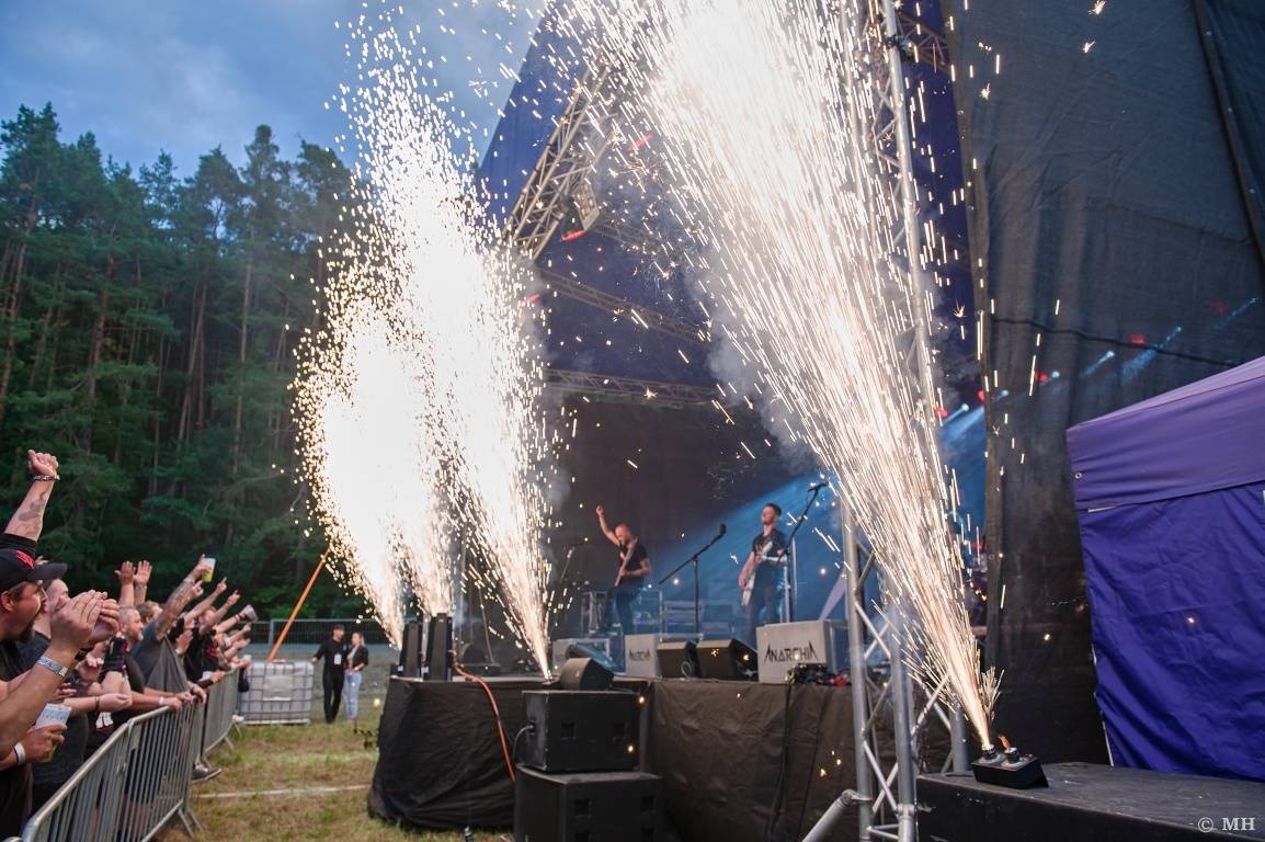 Rockové léto na Mži slavilo deset let. Festivalu blahopřáli Cocotte Minute, Komunál, De Bill Heads i Septic People