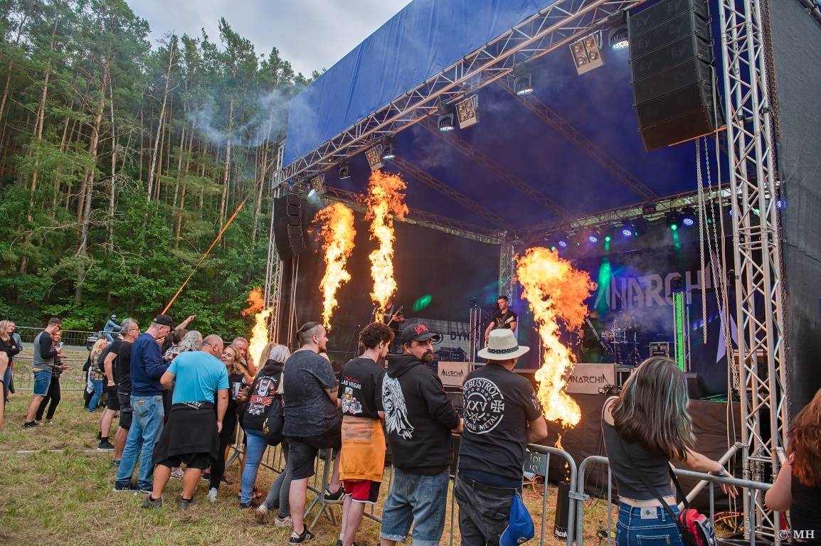 Rockové léto na Mži slavilo deset let. Festivalu blahopřáli Cocotte Minute, Komunál, De Bill Heads i Septic People