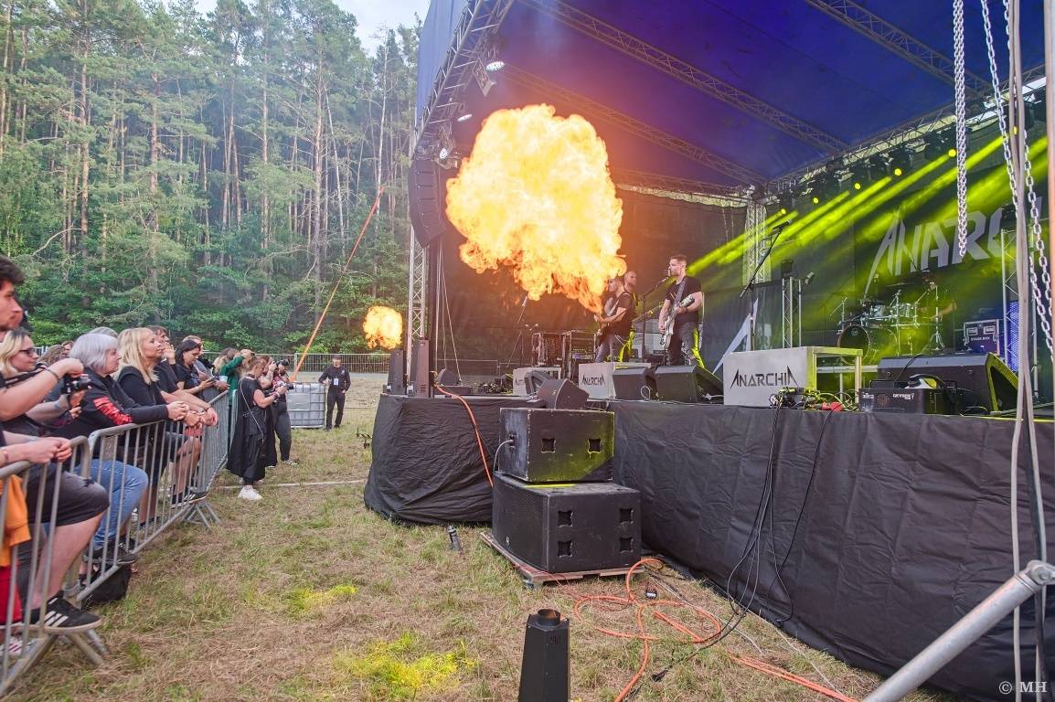 Rockové léto na Mži slavilo deset let. Festivalu blahopřáli Cocotte Minute, Komunál, De Bill Heads i Septic People