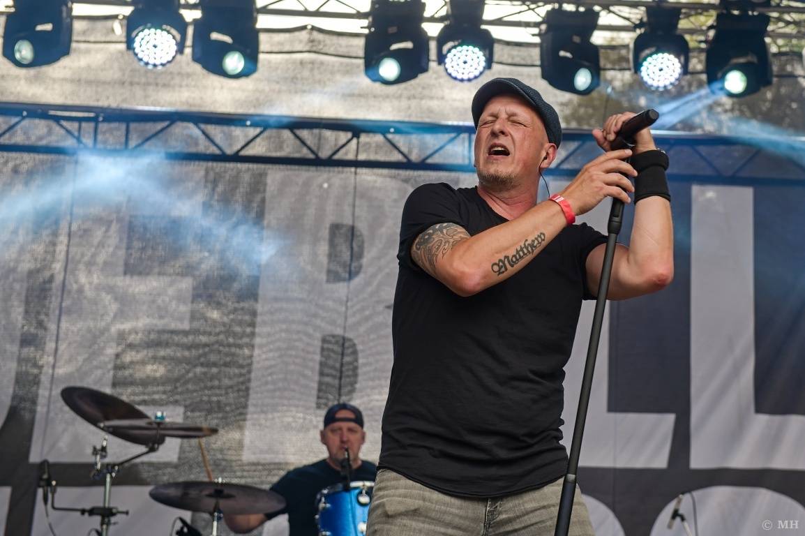 Rockové léto na Mži slavilo deset let. Festivalu blahopřáli Cocotte Minute, Komunál, De Bill Heads i Septic People