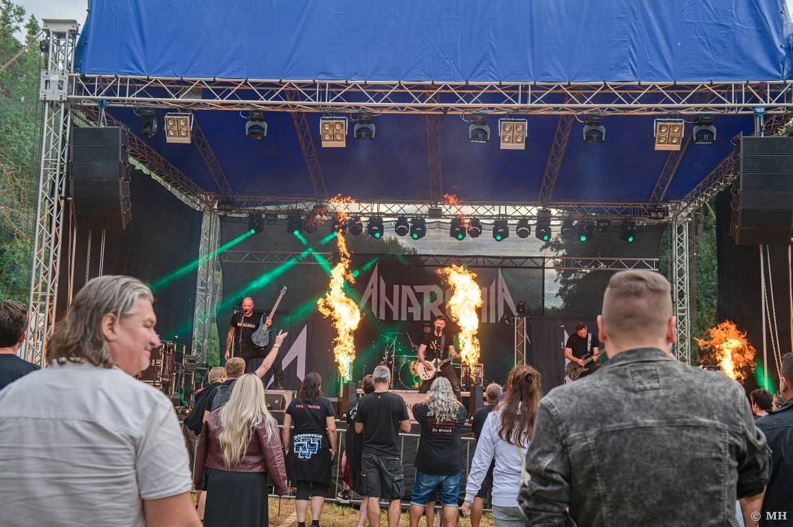 Rockové léto na Mži slavilo deset let. Festivalu blahopřáli Cocotte Minute, Komunál, De Bill Heads i Septic People