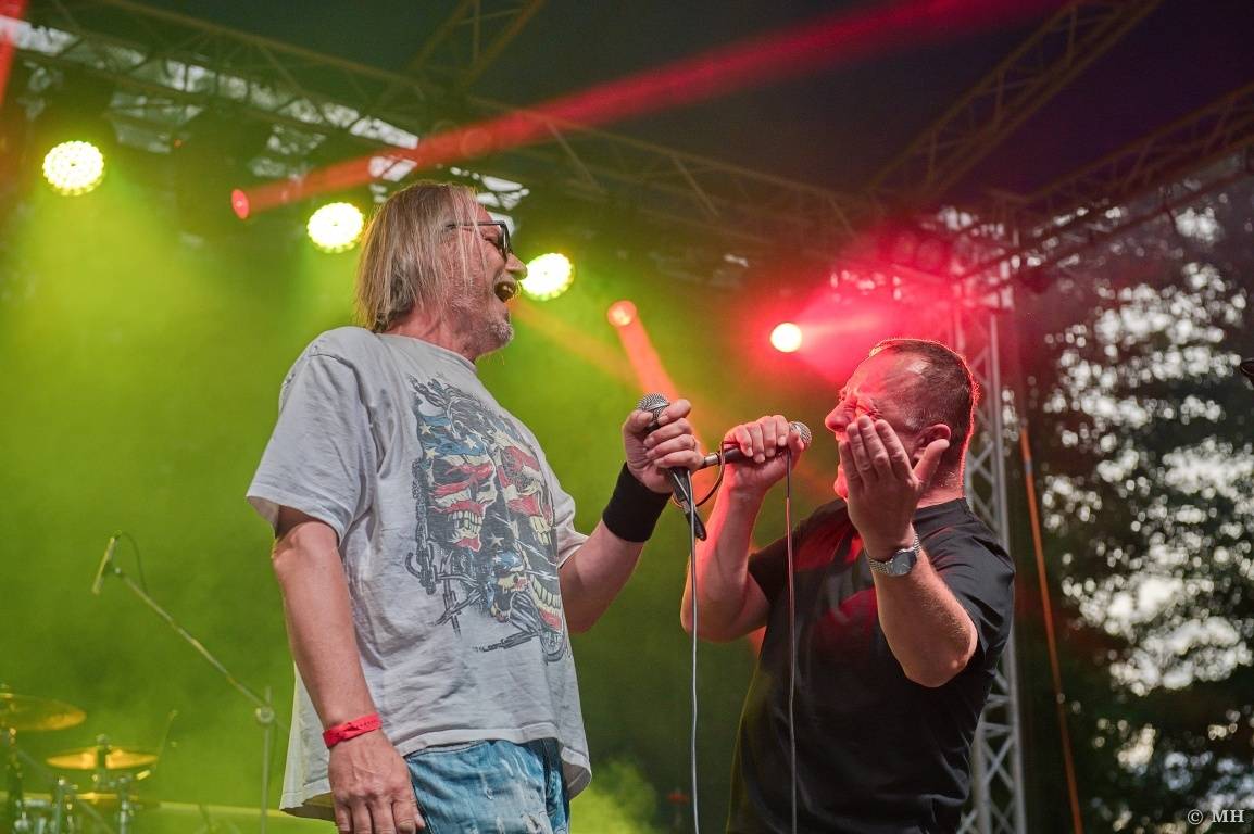 Rockové léto na Mži slavilo deset let. Festivalu blahopřáli Cocotte Minute, Komunál, De Bill Heads i Septic People