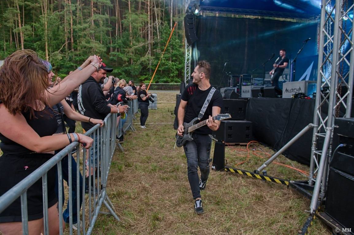 Rockové léto na Mži slavilo deset let. Festivalu blahopřáli Cocotte Minute, Komunál, De Bill Heads i Septic People