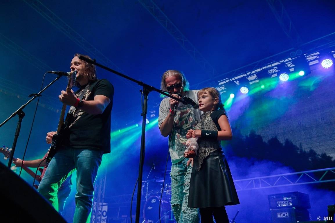 Rockové léto na Mži slavilo deset let. Festivalu blahopřáli Cocotte Minute, Komunál, De Bill Heads i Septic People