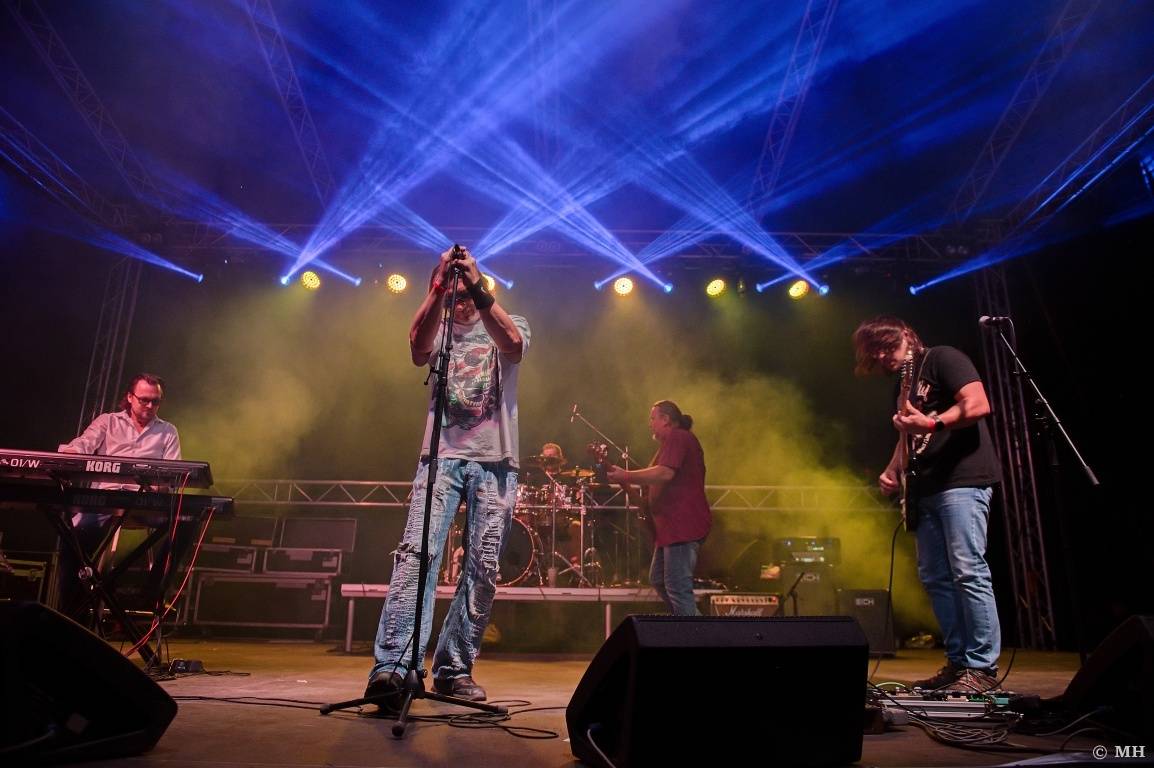 Rockové léto na Mži slavilo deset let. Festivalu blahopřáli Cocotte Minute, Komunál, De Bill Heads i Septic People