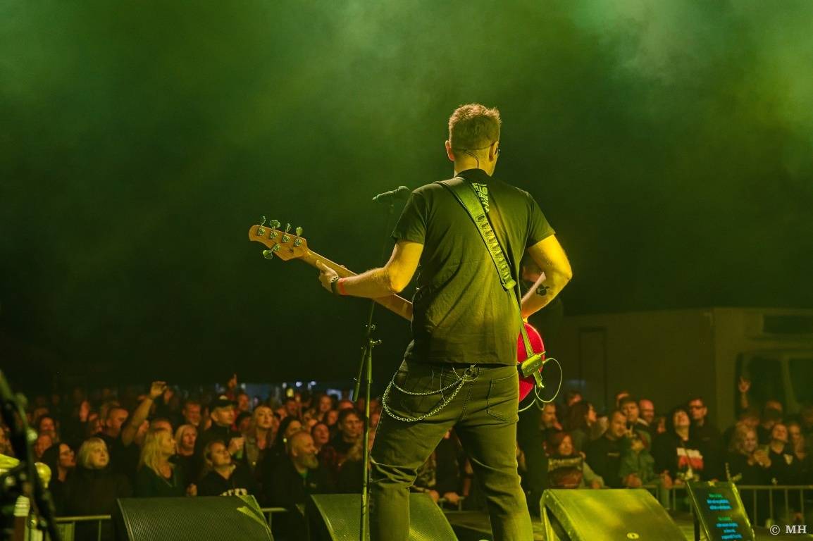 Rockové léto na Mži slavilo deset let. Festivalu blahopřáli Cocotte Minute, Komunál, De Bill Heads i Septic People