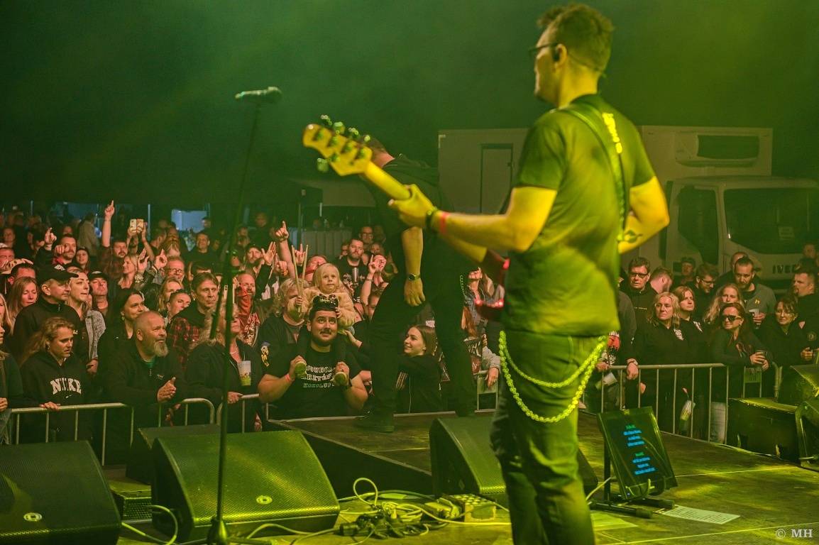 Rockové léto na Mži slavilo deset let. Festivalu blahopřáli Cocotte Minute, Komunál, De Bill Heads i Septic People