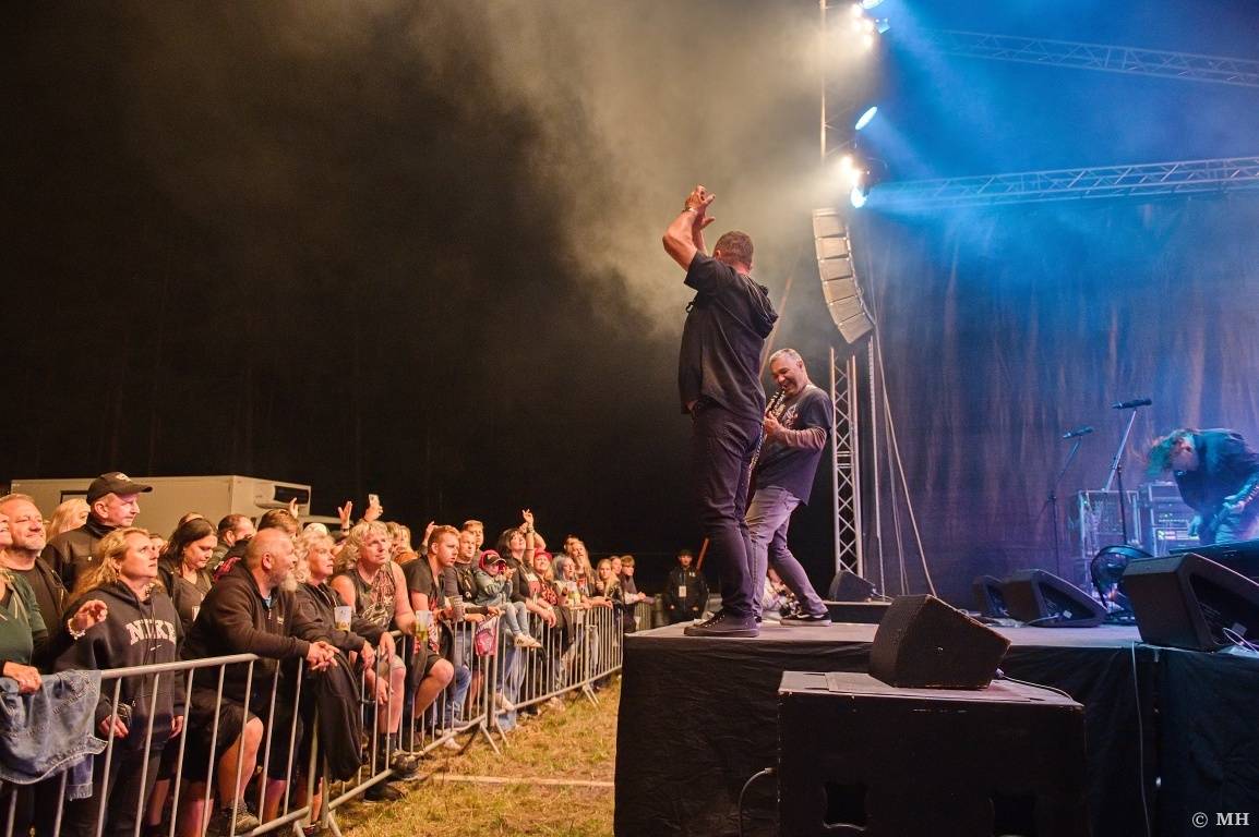 Rockové léto na Mži slavilo deset let. Festivalu blahopřáli Cocotte Minute, Komunál, De Bill Heads i Septic People