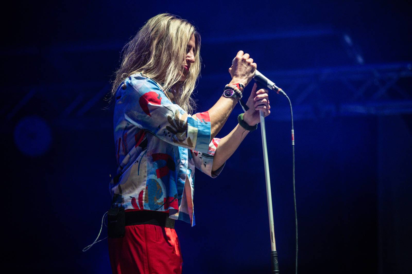 Druhý den na Hradech CZ na Bezdězu: Henych 666 strhli (ne)metalisty, Robert Kodym házel kytaru mezi fanoušky