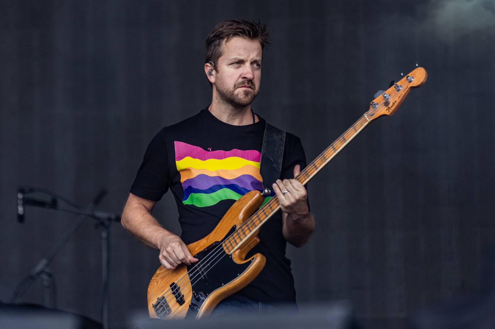 Druhý den na Hradech CZ na Bezdězu: Henych 666 strhli (ne)metalisty, Robert Kodym házel kytaru mezi fanoušky