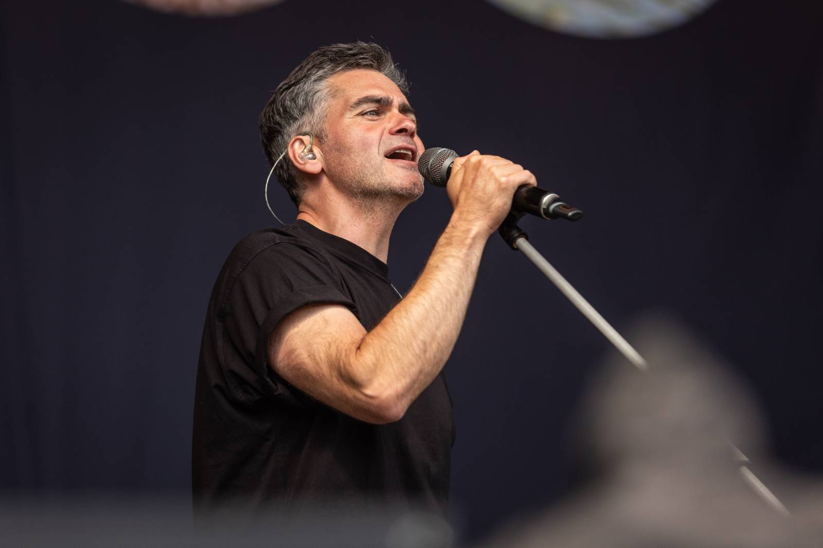 Druhý den na Hradech CZ na Bezdězu: Henych 666 strhli (ne)metalisty, Robert Kodym házel kytaru mezi fanoušky