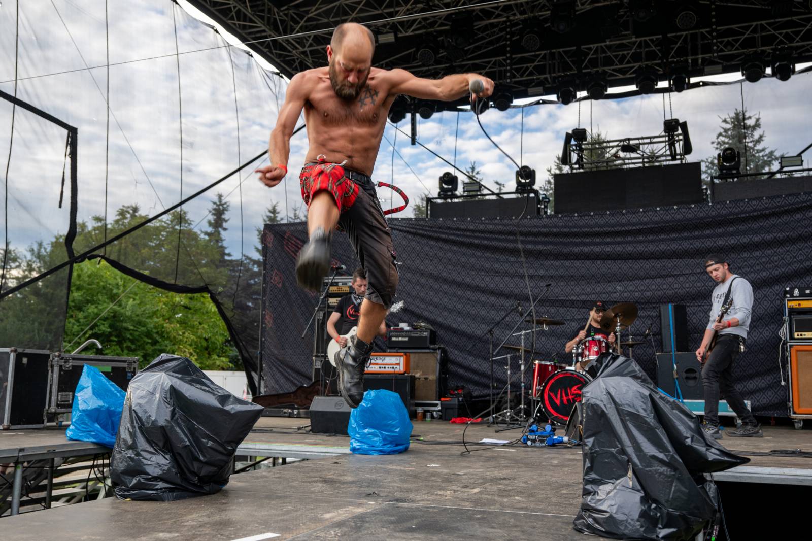 Tři sestry nezastavil ani déšť. V Hořicích pozvali fanoušky na oslavu narozenin do O2 areny
