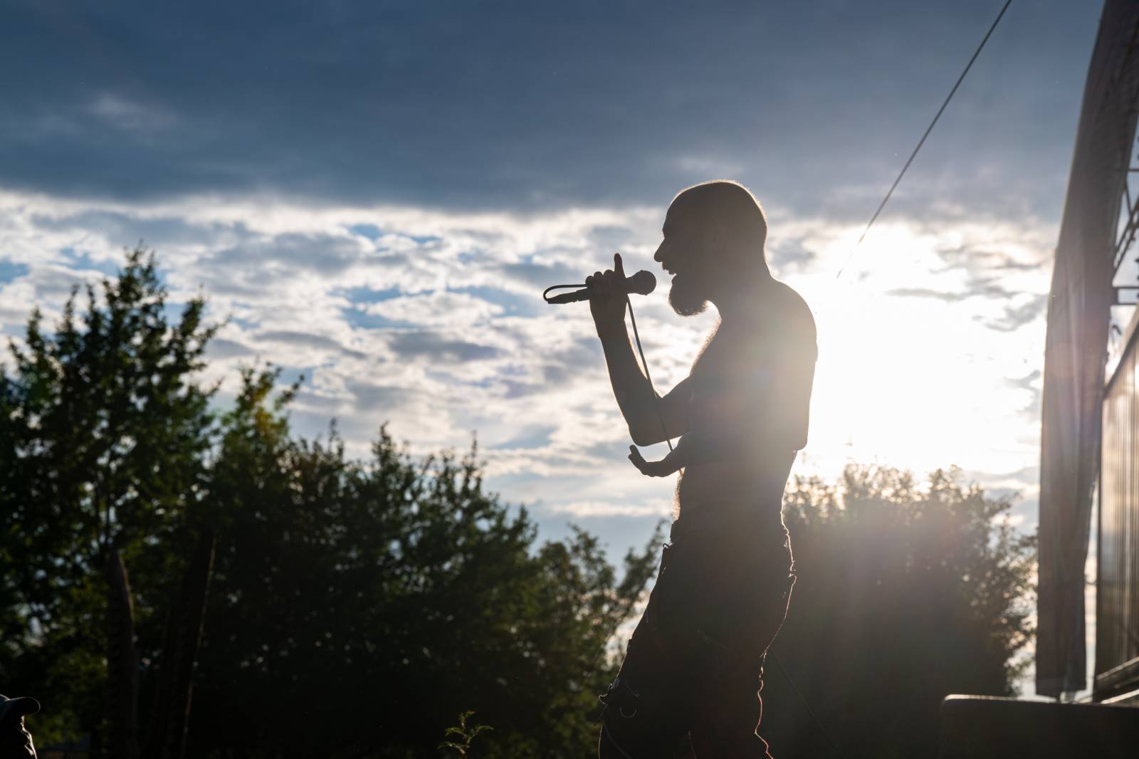Tři sestry nezastavil ani déšť. V Hořicích pozvali fanoušky na oslavu narozenin do O2 areny