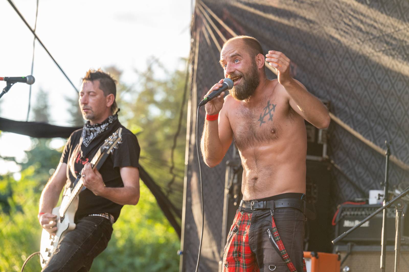 Tři sestry nezastavil ani déšť. V Hořicích pozvali fanoušky na oslavu narozenin do O2 areny