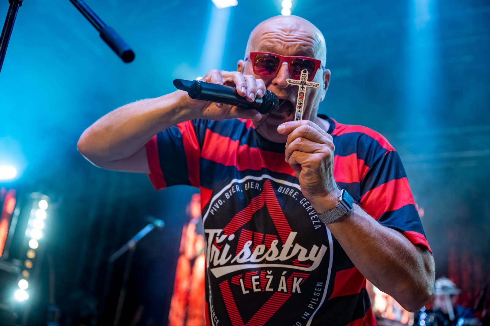 Tři sestry nezastavil ani déšť. V Hořicích pozvali fanoušky na oslavu narozenin do O2 areny