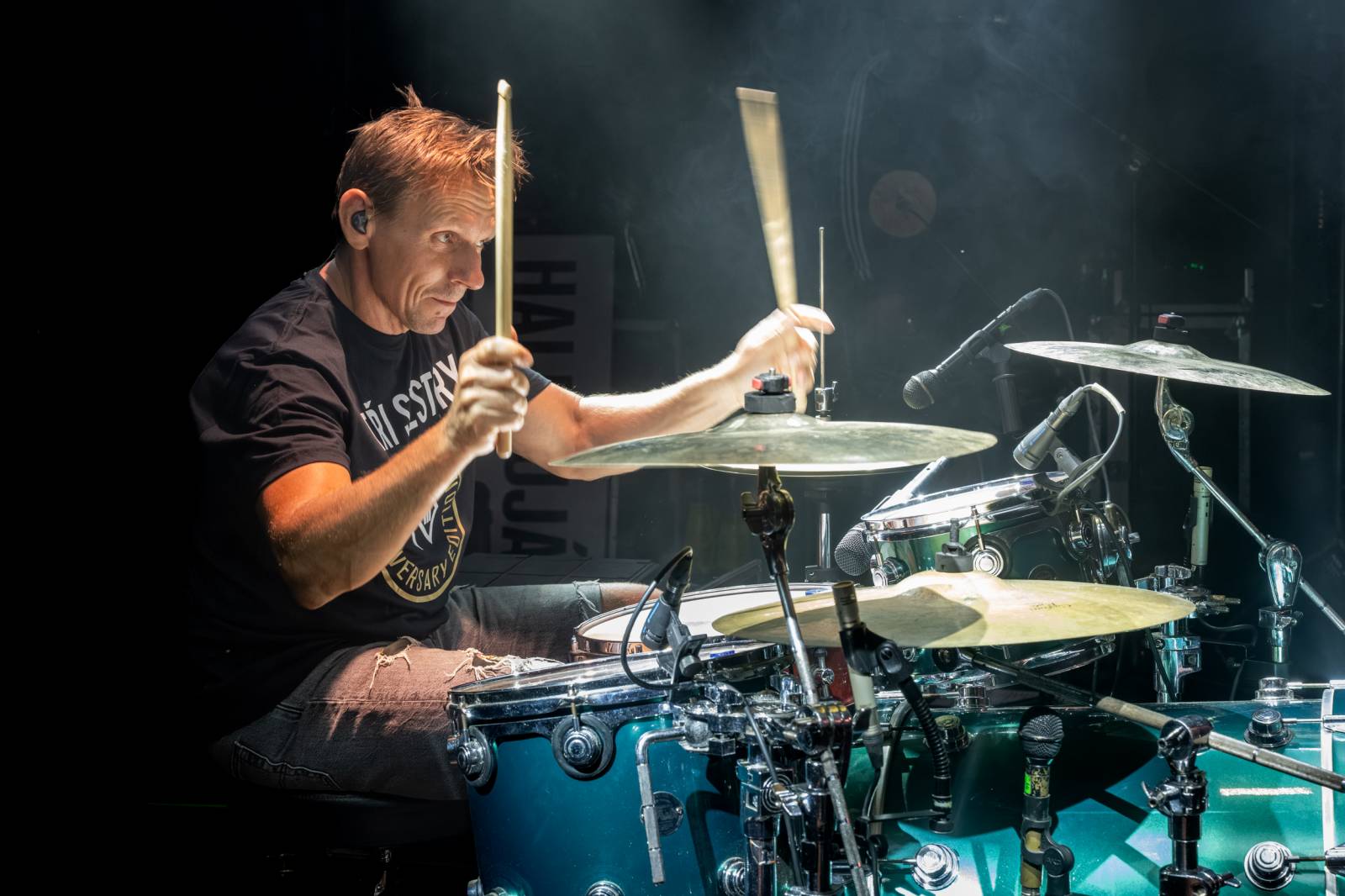 Tři sestry nezastavil ani déšť. V Hořicích pozvali fanoušky na oslavu narozenin do O2 areny