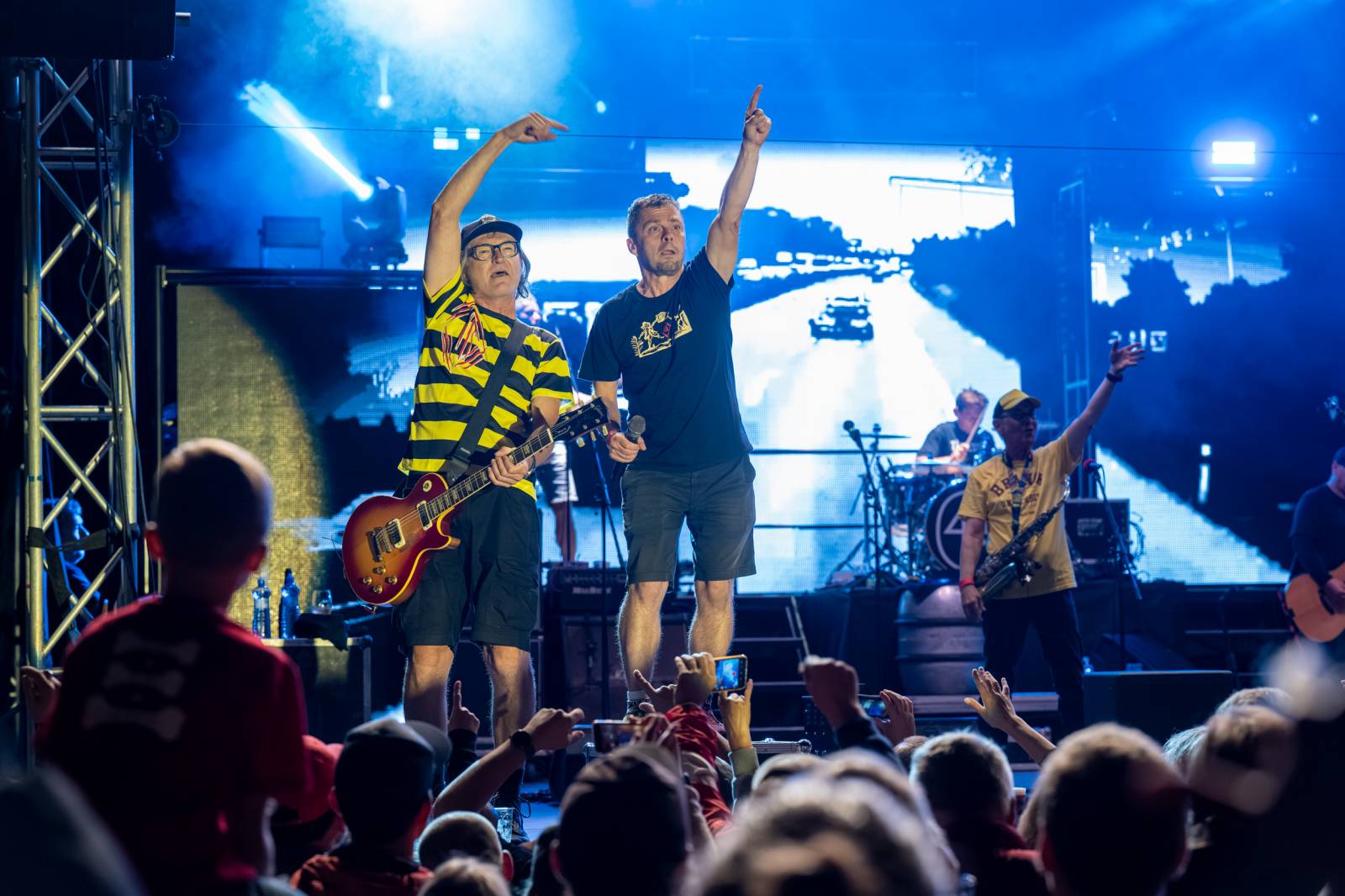 Tři sestry nezastavil ani déšť. V Hořicích pozvali fanoušky na oslavu narozenin do O2 areny