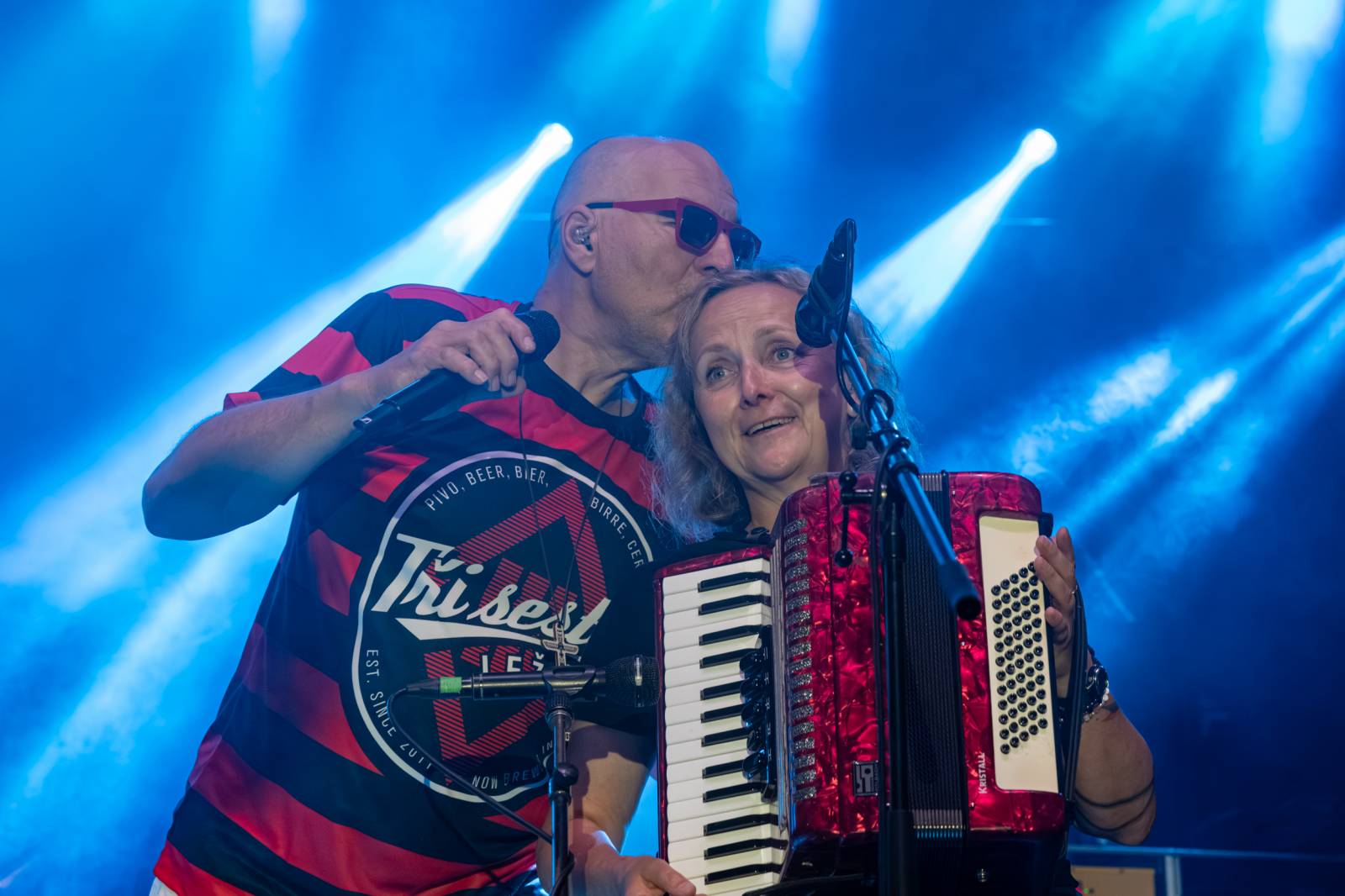 Tři sestry nezastavil ani déšť. V Hořicích pozvali fanoušky na oslavu narozenin do O2 areny