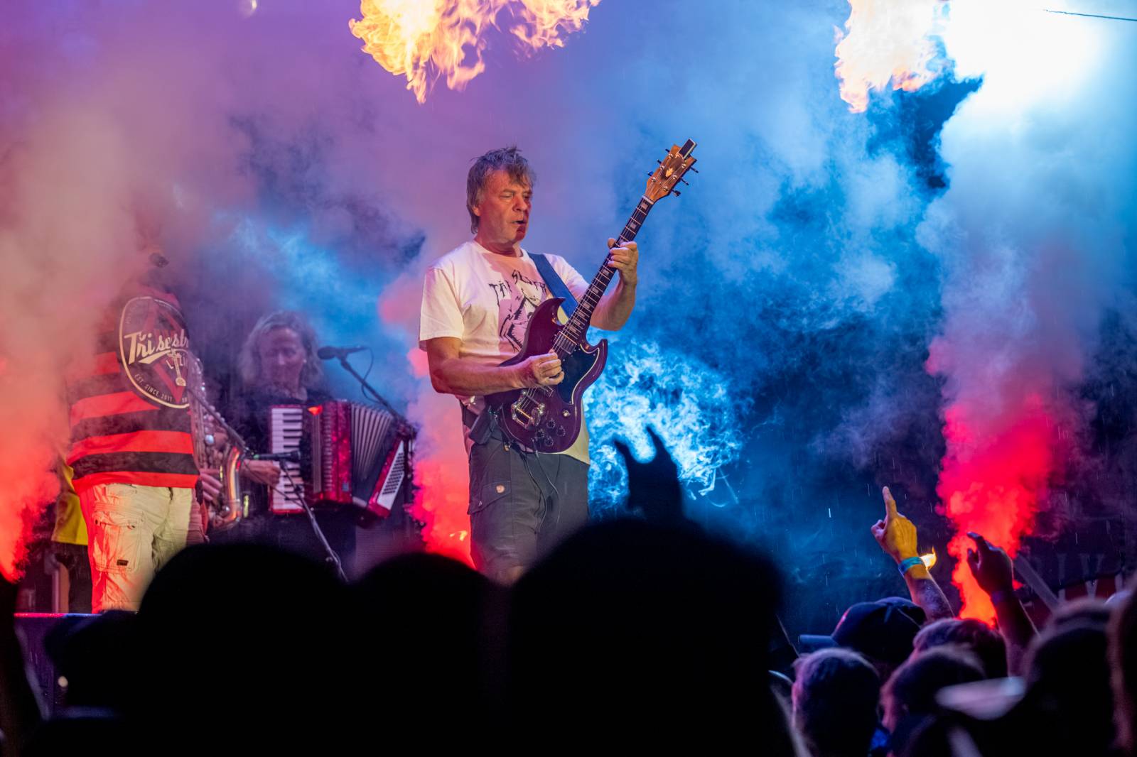 Tři sestry nezastavil ani déšť. V Hořicích pozvali fanoušky na oslavu narozenin do O2 areny