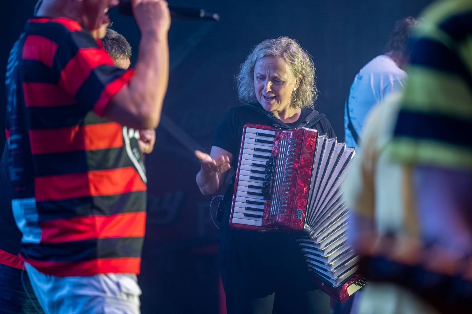 Tři sestry nezastavil ani déšť. V Hořicích pozvali fanoušky na oslavu narozenin do O2 areny