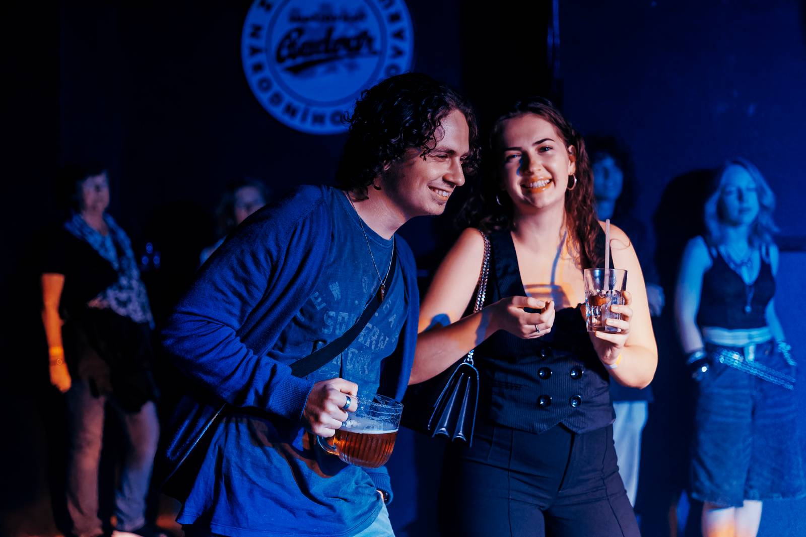 Rock Café hostilo první ročník festivalu StageBound. Zahráli The Agony i The.Swith, kteří se loučili s fanoušky