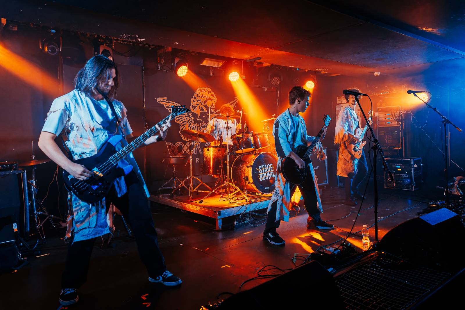 Rock Café hostilo první ročník festivalu StageBound. Zahráli The Agony i The.Swith, kteří se loučili s fanoušky