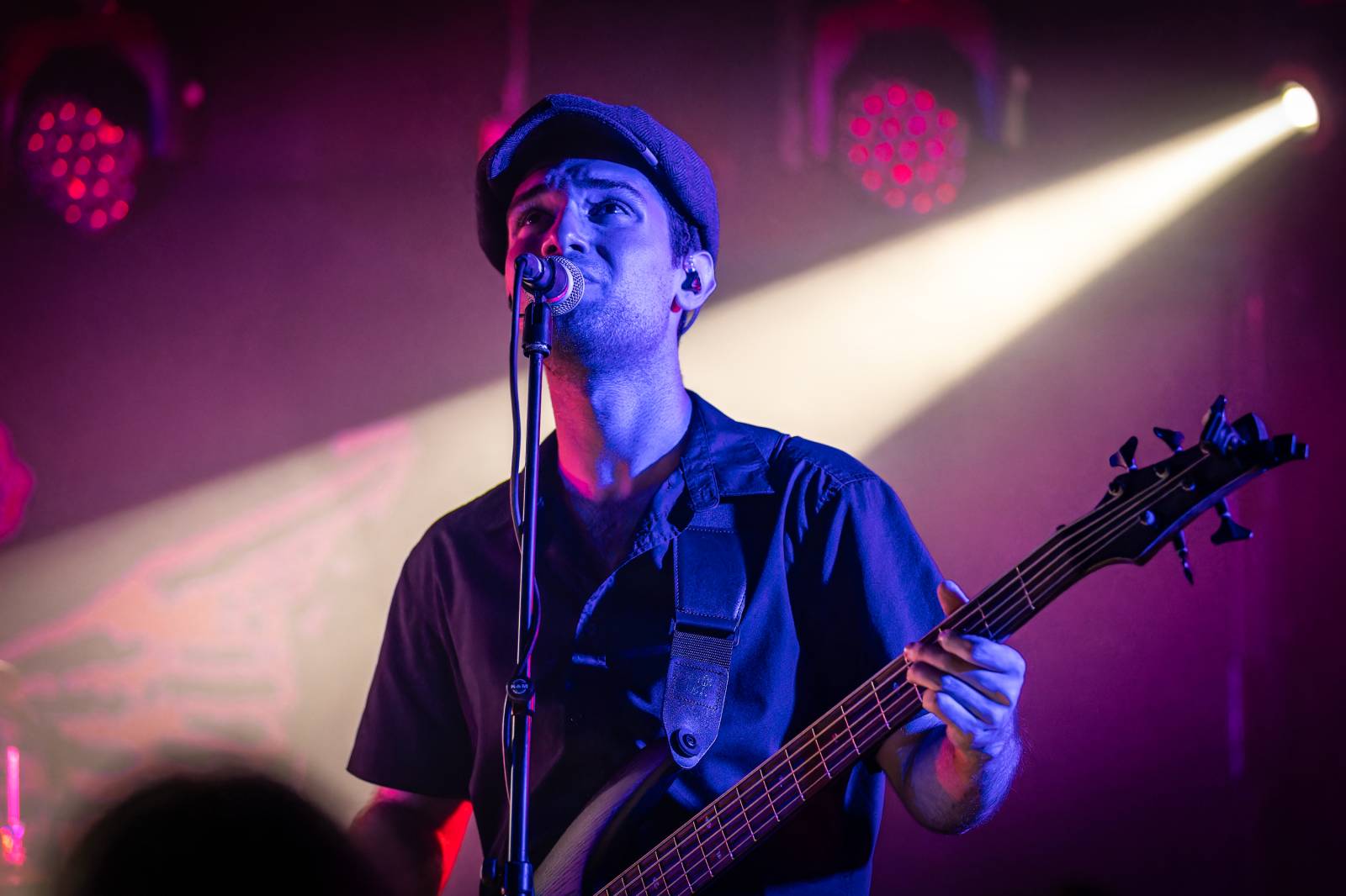 Rock Café hostilo první ročník festivalu StageBound. Zahráli The Agony i The.Swith, kteří se loučili s fanoušky