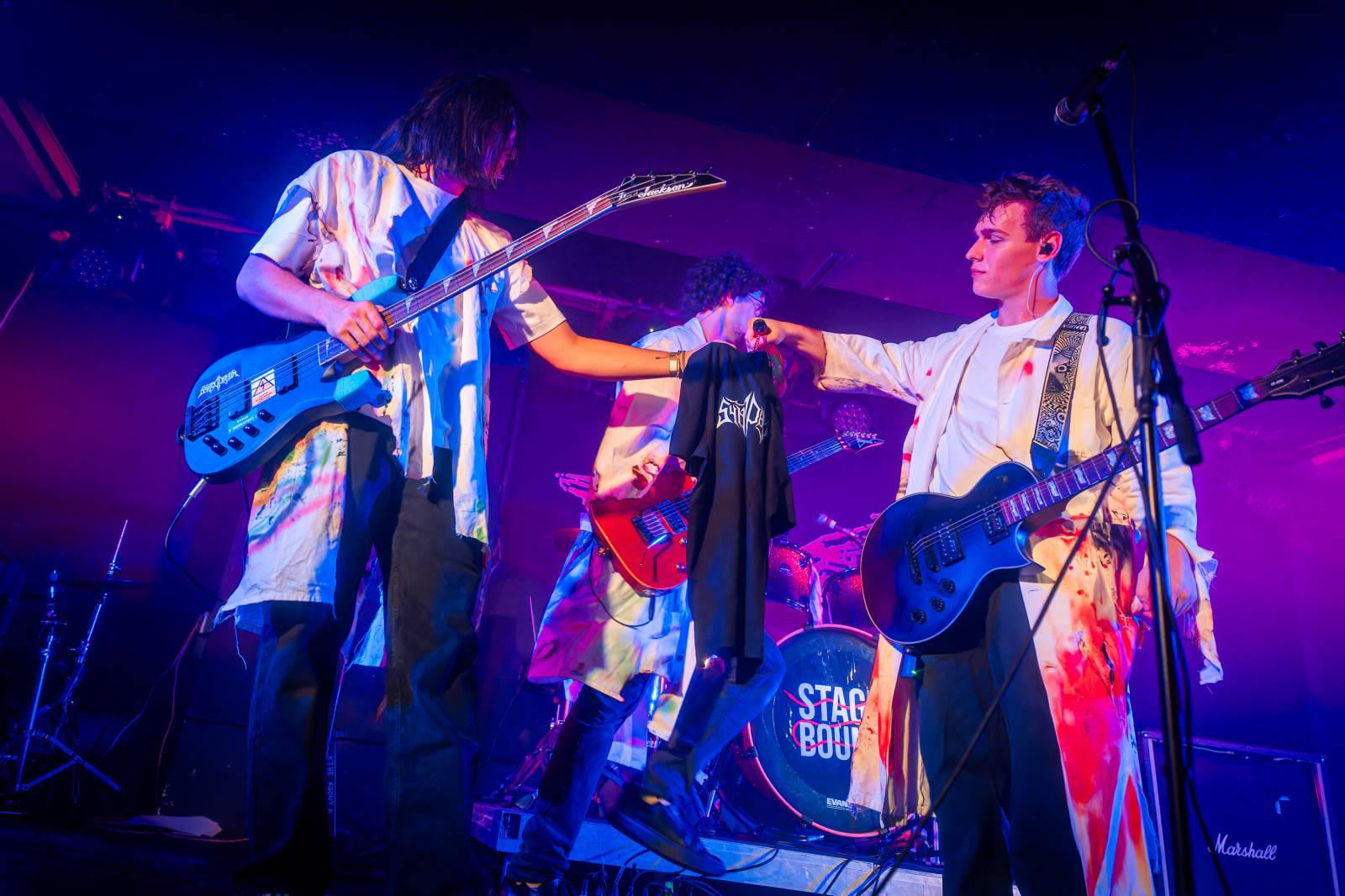 Rock Café hostilo první ročník festivalu StageBound. Zahráli The Agony i The.Swith, kteří se loučili s fanoušky