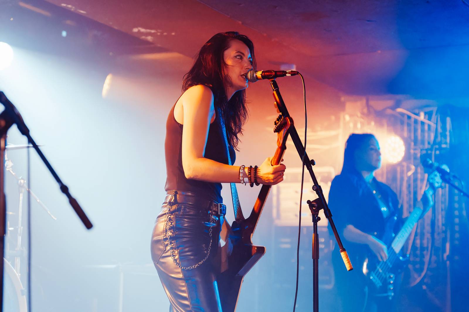 Rock Café hostilo první ročník festivalu StageBound. Zahráli The Agony i The.Swith, kteří se loučili s fanoušky