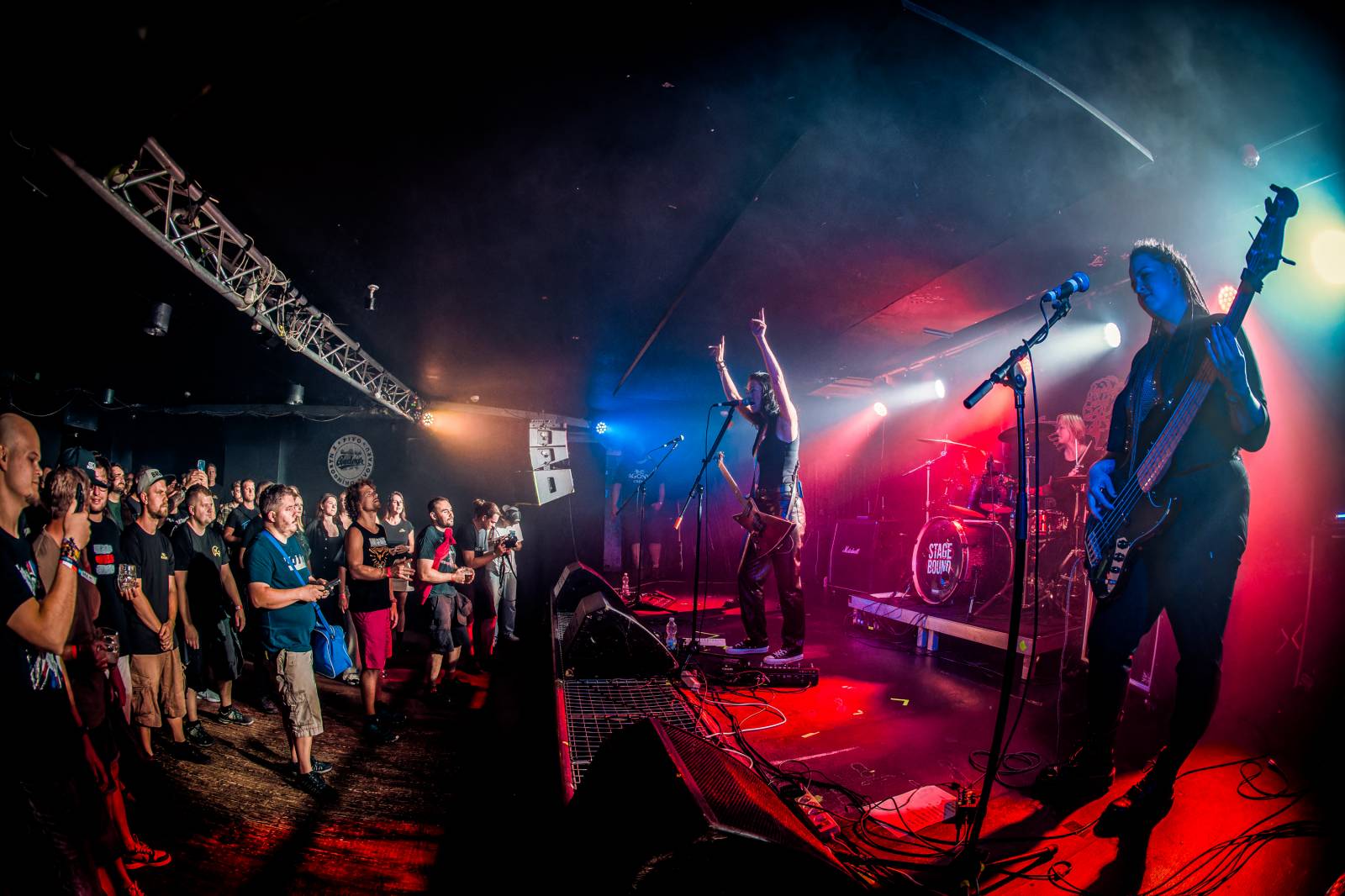 Rock Café hostilo první ročník festivalu StageBound. Zahráli The Agony i The.Swith, kteří se loučili s fanoušky