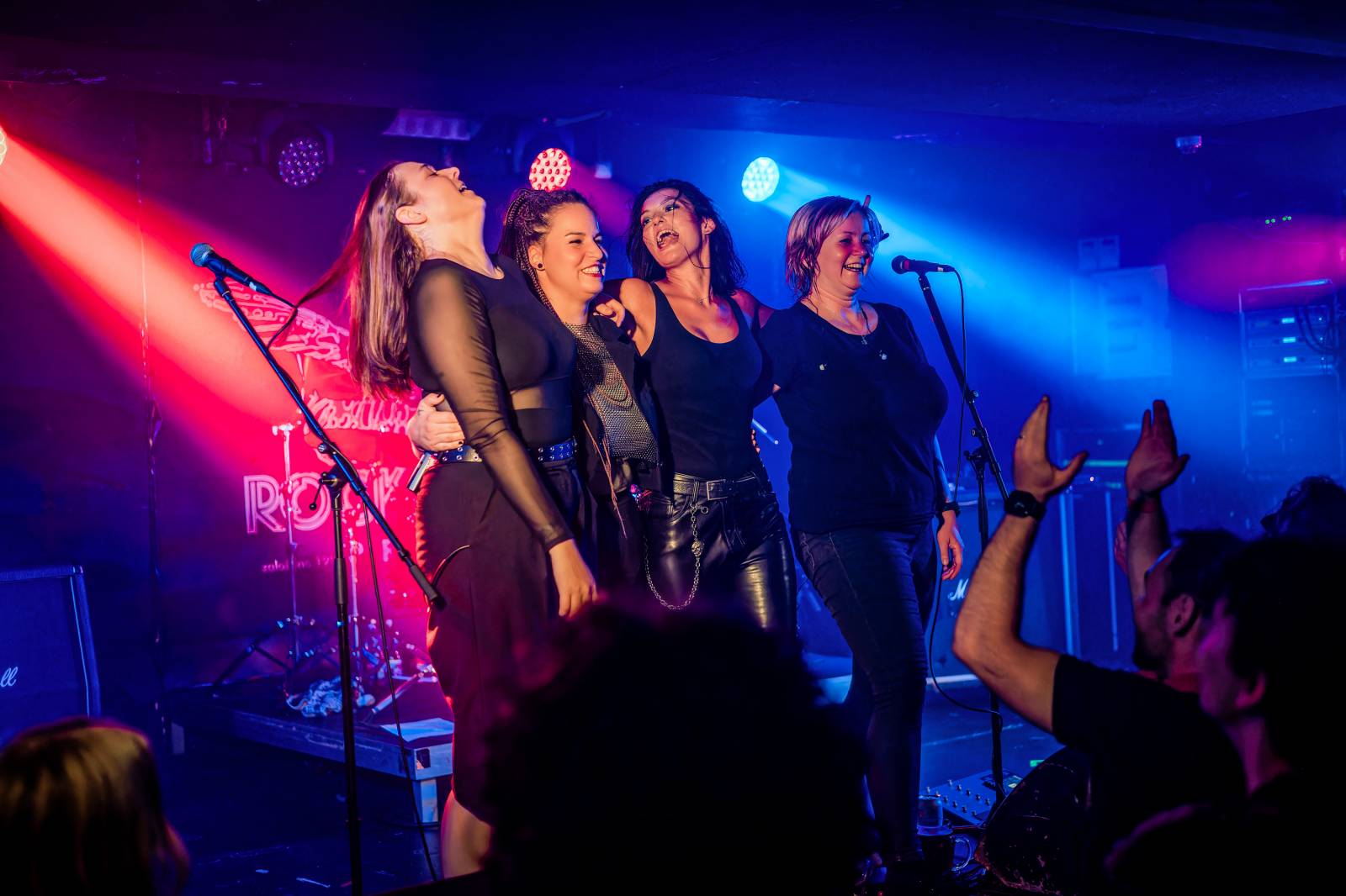 Rock Café hostilo první ročník festivalu StageBound. Zahráli The Agony i The.Swith, kteří se loučili s fanoušky