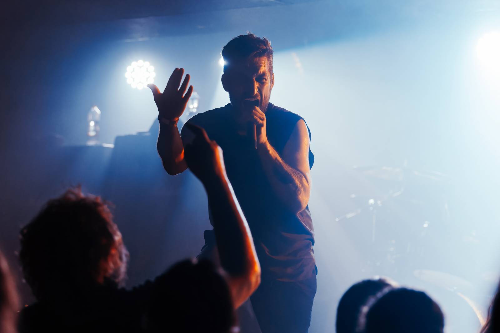 Rock Café hostilo první ročník festivalu StageBound. Zahráli The Agony i The.Swith, kteří se loučili s fanoušky