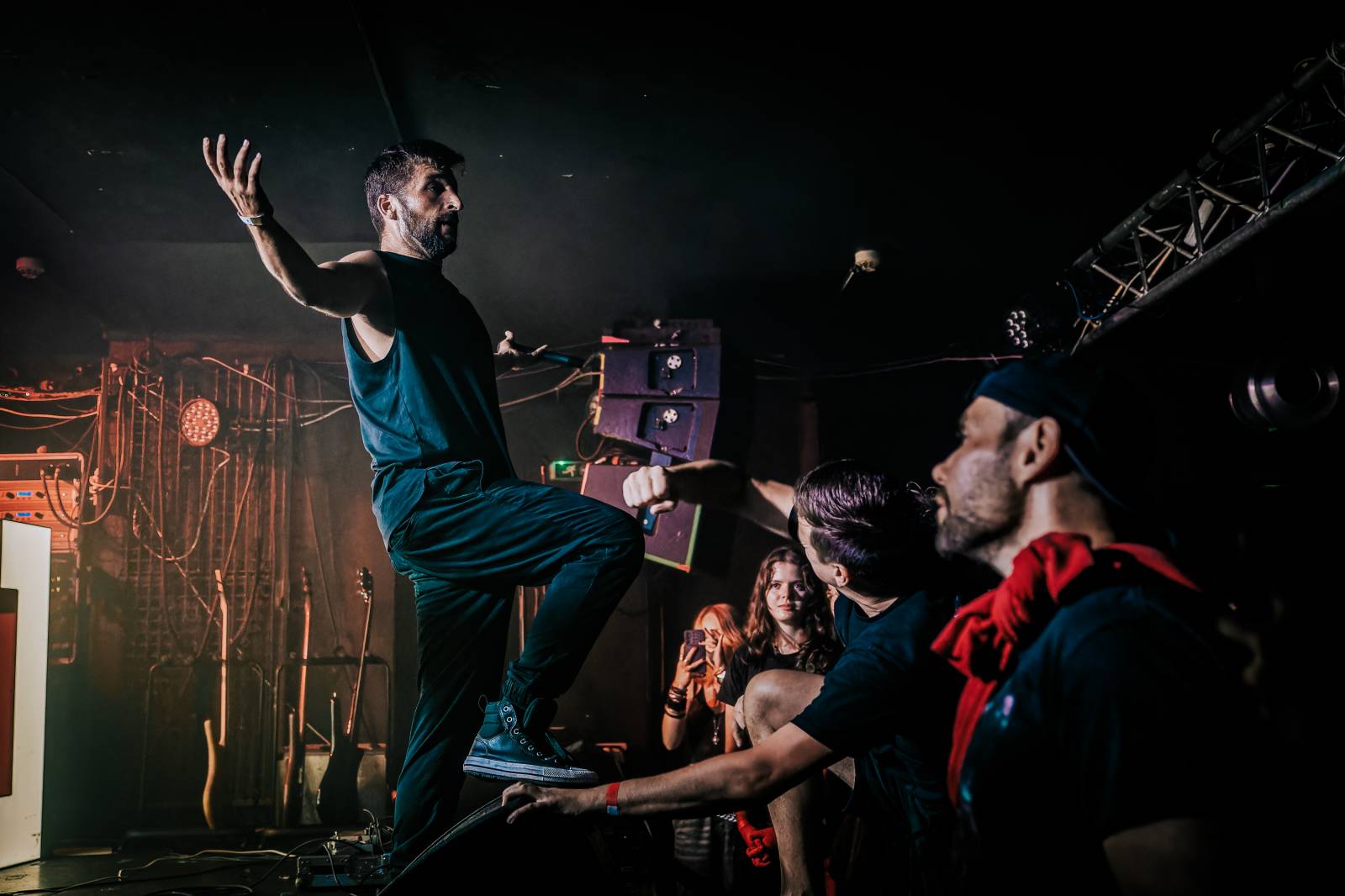 Rock Café hostilo první ročník festivalu StageBound. Zahráli The Agony i The.Swith, kteří se loučili s fanoušky