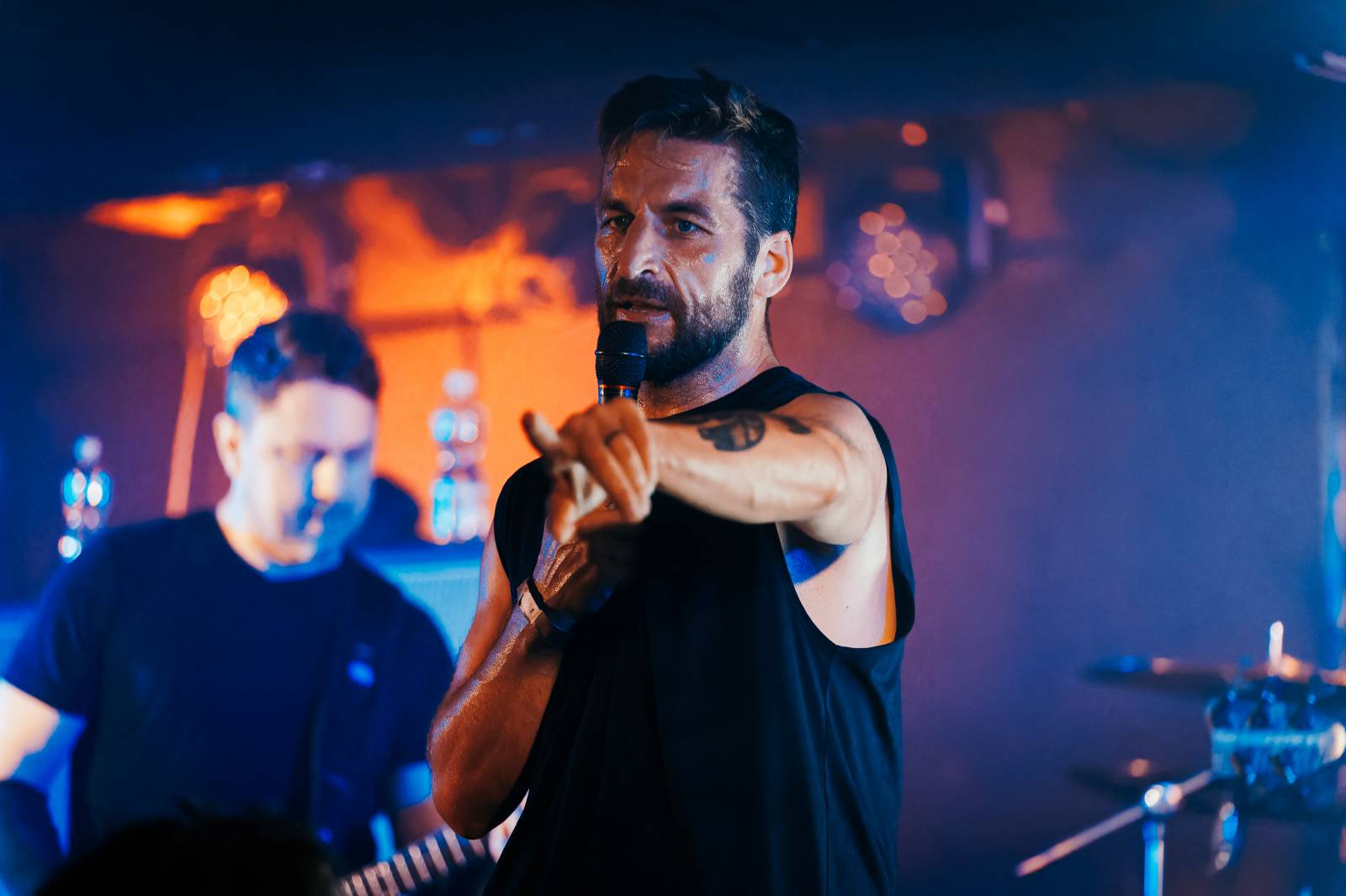 Rock Café hostilo první ročník festivalu StageBound. Zahráli The Agony i The.Swith, kteří se loučili s fanoušky