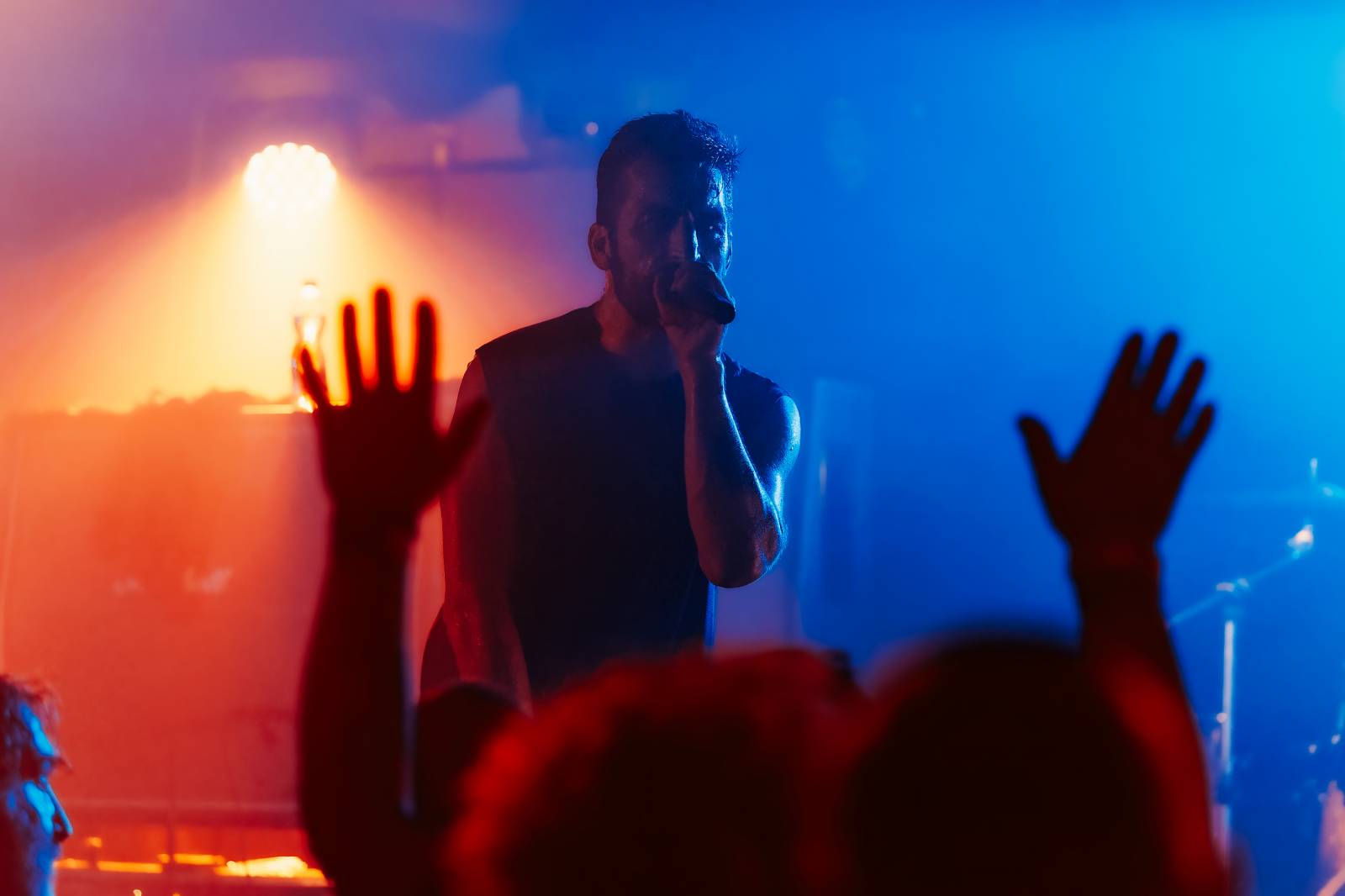 Rock Café hostilo první ročník festivalu StageBound. Zahráli The Agony i The.Swith, kteří se loučili s fanoušky