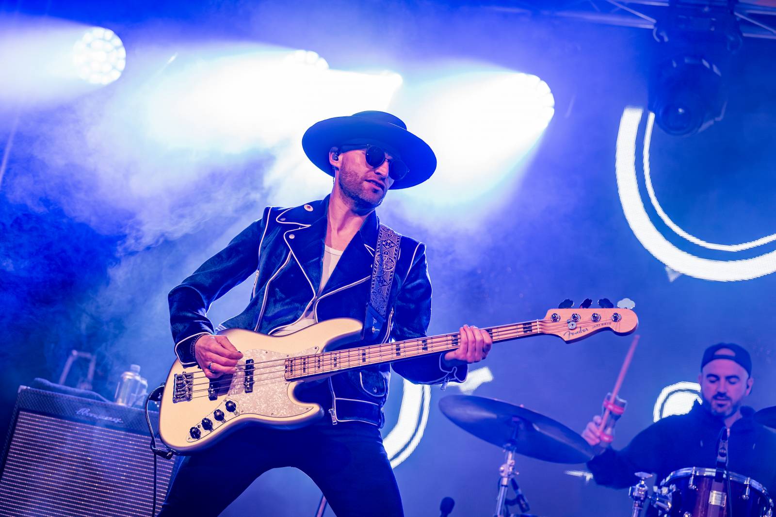 Michal Hrůza pozval fanoušky do Riegrových sadů, dorazila i Klára Vytisková