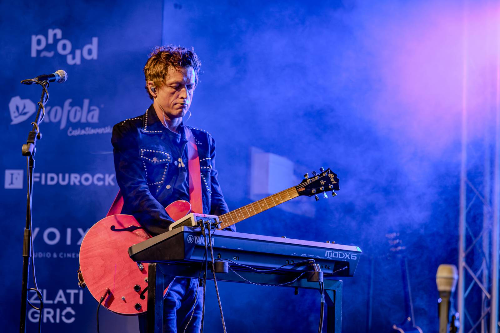 Michal Hrůza pozval fanoušky do Riegrových sadů, dorazila i Klára Vytisková