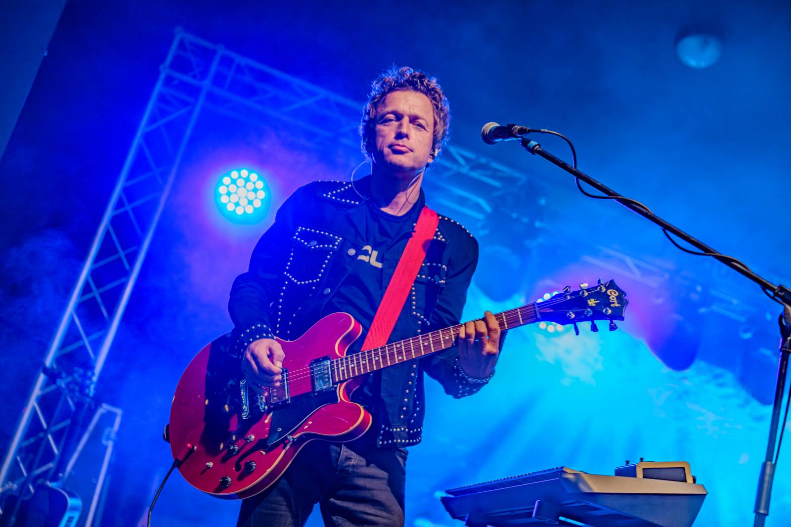 Michal Hrůza pozval fanoušky do Riegrových sadů, dorazila i Klára Vytisková