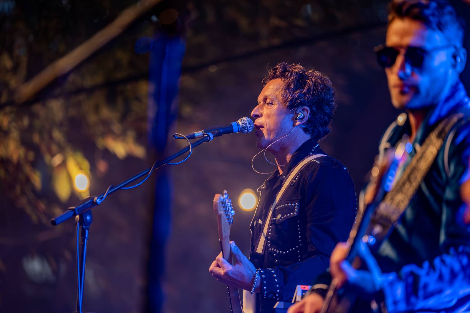 Michal Hrůza pozval fanoušky do Riegrových sadů, dorazila i Klára Vytisková