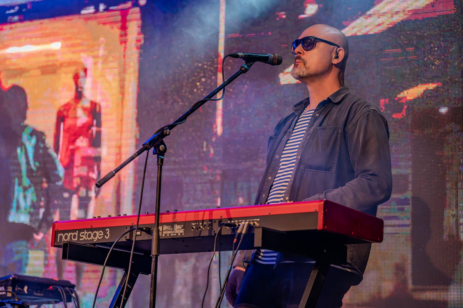 Michal Hrůza pozval fanoušky do Riegrových sadů, dorazila i Klára Vytisková