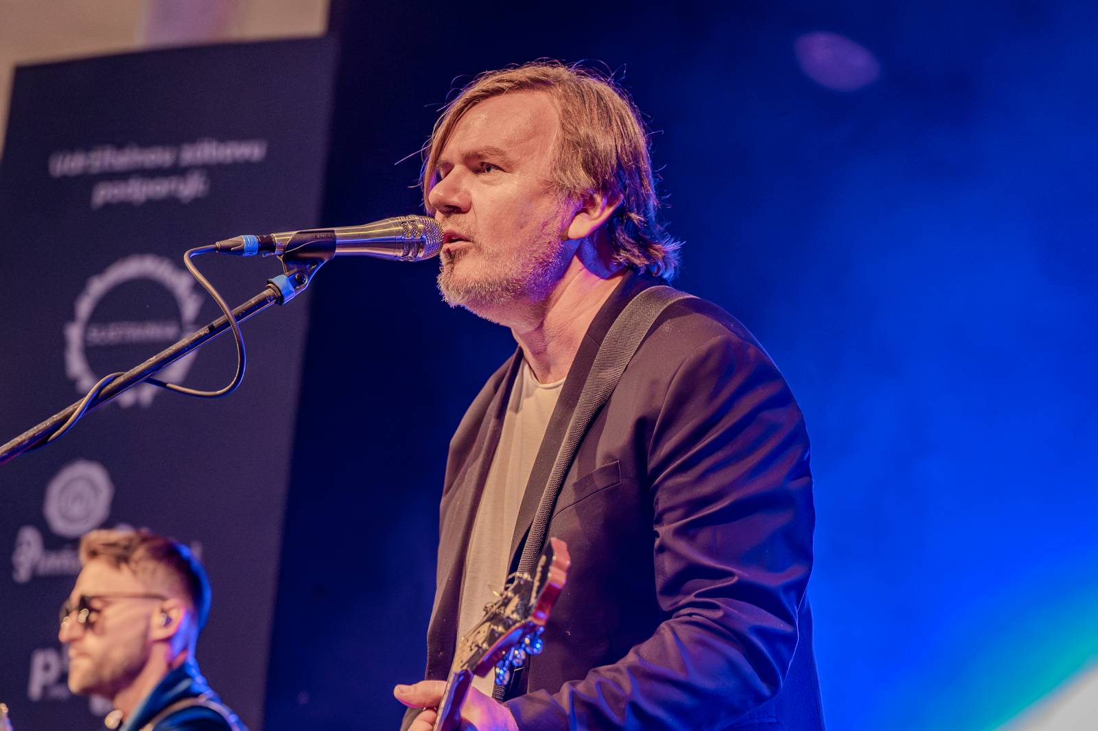 Michal Hrůza pozval fanoušky do Riegrových sadů, dorazila i Klára Vytisková