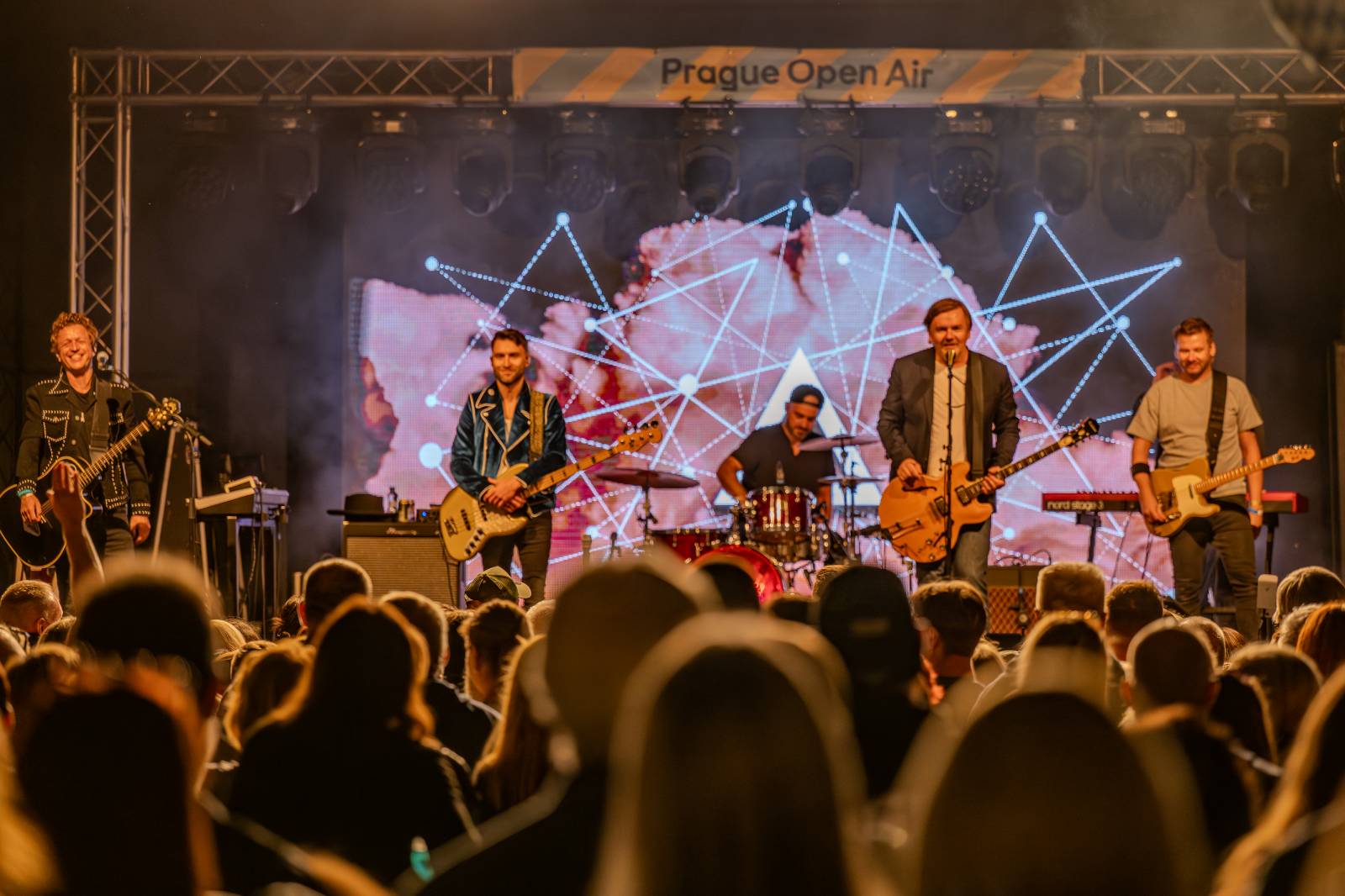 Michal Hrůza pozval fanoušky do Riegrových sadů, dorazila i Klára Vytisková