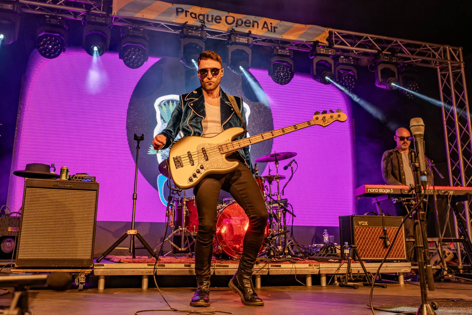 Michal Hrůza pozval fanoušky do Riegrových sadů, dorazila i Klára Vytisková