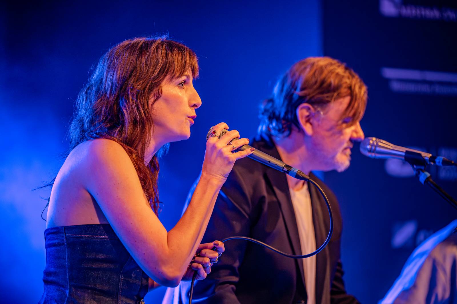 Michal Hrůza pozval fanoušky do Riegrových sadů, dorazila i Klára Vytisková