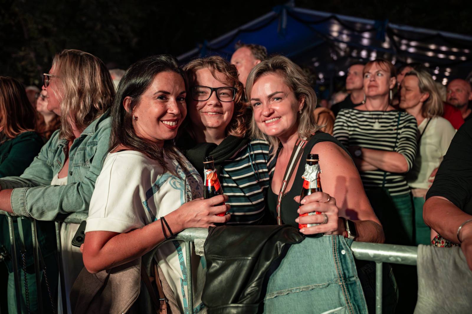 Michal Hrůza pozval fanoušky do Riegrových sadů, dorazila i Klára Vytisková