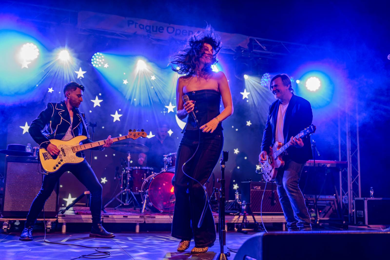 Michal Hrůza pozval fanoušky do Riegrových sadů, dorazila i Klára Vytisková