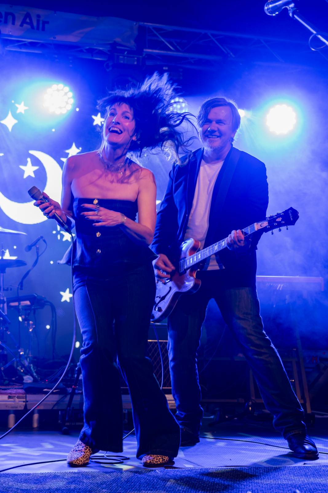 Michal Hrůza pozval fanoušky do Riegrových sadů, dorazila i Klára Vytisková