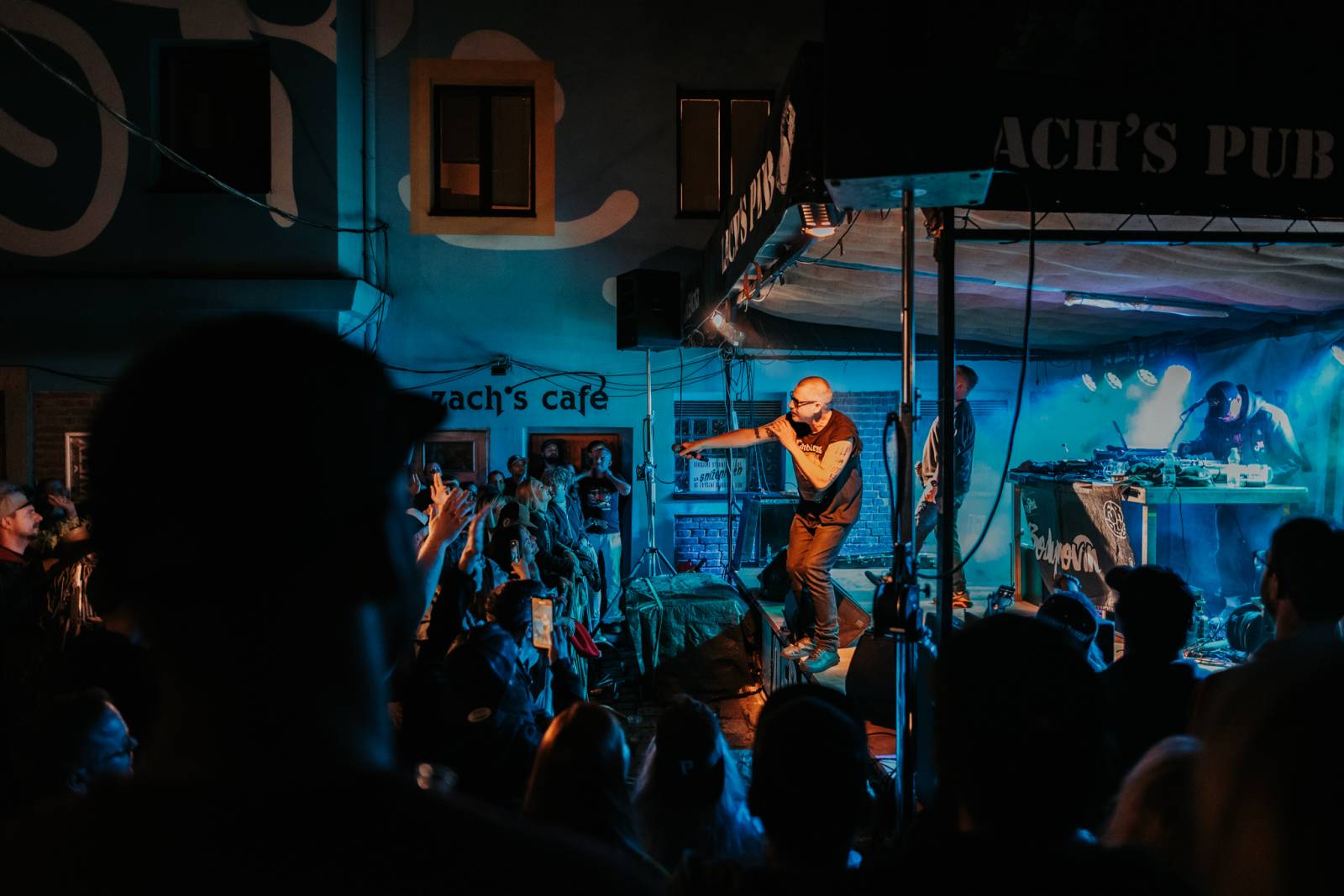 Český rap stárne do krásy, dokázali PSH v plzeňském Zach's Pubu