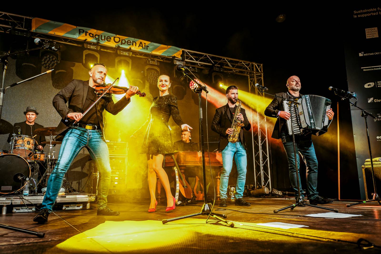 Kandráčovci přivezli do Prahy slovenský folklor, doprovodila je Marianna Železná